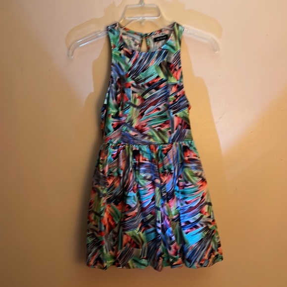 Do&be woman’s floral dress size small - Picture 1 of 4